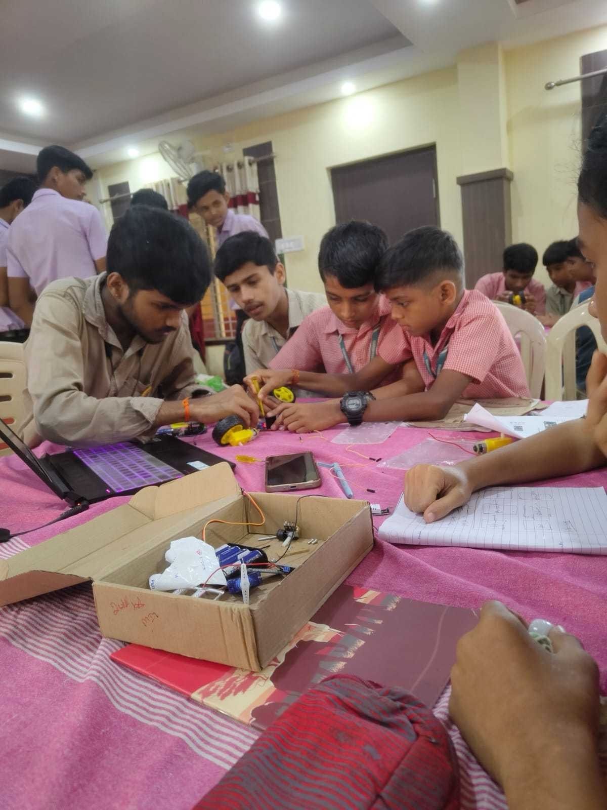 Robotics Workshop at Kumaraswamy Vidyalaya